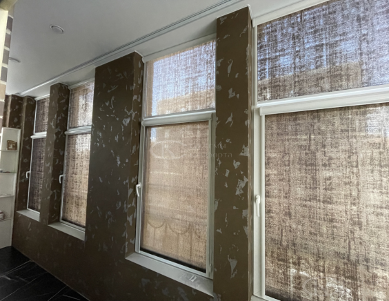 Жалюзи на балкон