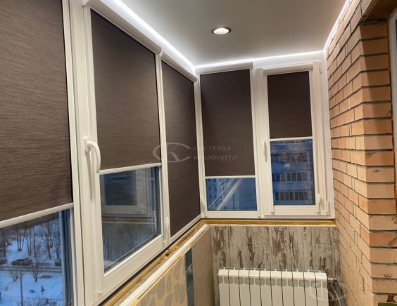 Жалюзи на балкон